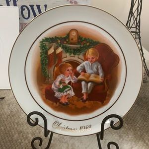 1983 vintage plate of Christmas Memories by Avon